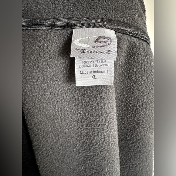 Women’s C9 by Champion Black Fleece Vest - Picture 4 of 4